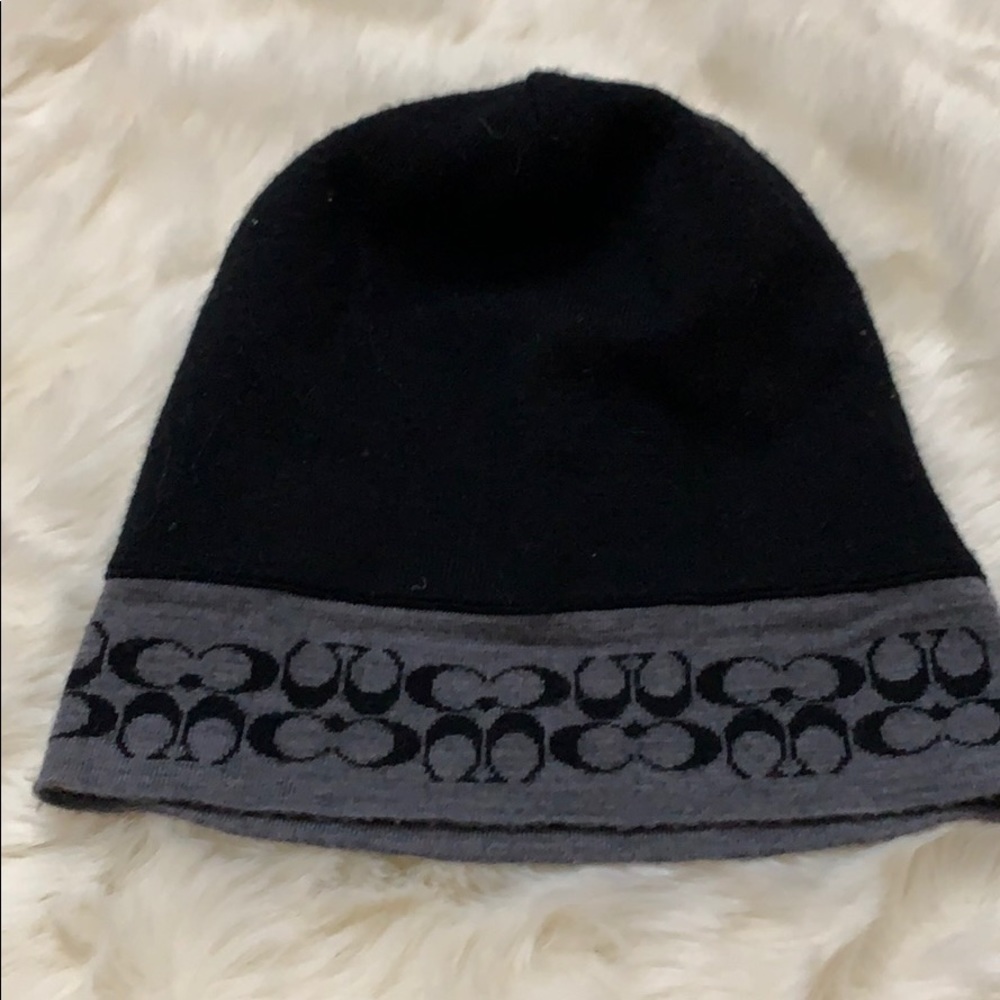 Coach Knit Logo hat - Picture 3 of 3